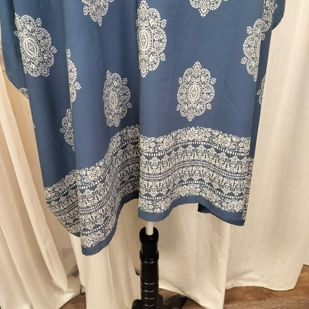 2/$30 Blue & White Satin Kimono Swim Coverup Size XL Made in USA - Picture 7 of 11